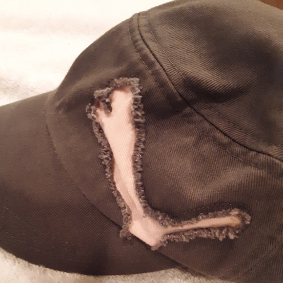 PUMA hat - Picture 2 of 4